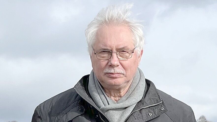 Der Moordorfer Hubert Brunken wartet noch immer auf seine Jahresabrechnung von der EWE. Am meisten ärgere ihn, dass er das Geld seiner Mieter verwalten solle. Foto: privat