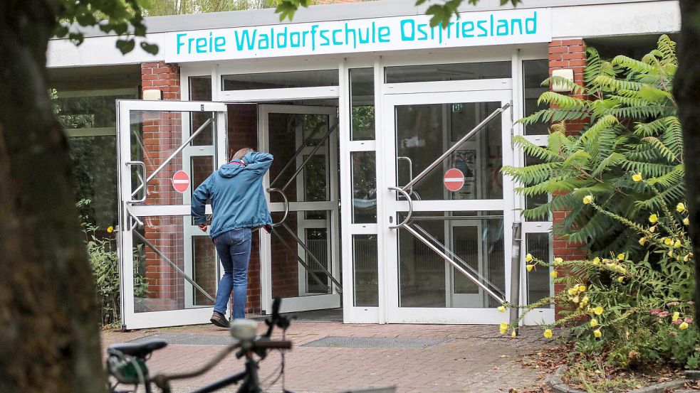 An der Freien Waldorfschule Ostfriesland in Aurich ist eine gesamte vierte Klasse vom Gesundheitsamt auf Corona getestet worden. Das hatte ein juristisches Nachspiel Foto: Romuald Banik