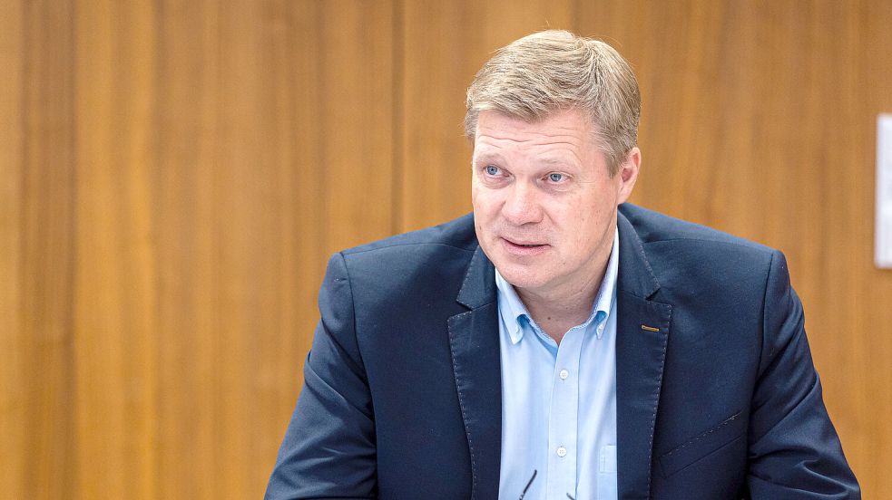 Der CDU-Landtagsabgeordnete Ulf Thiele spricht von einem Tierhaltungsskandal. Foto: DPA