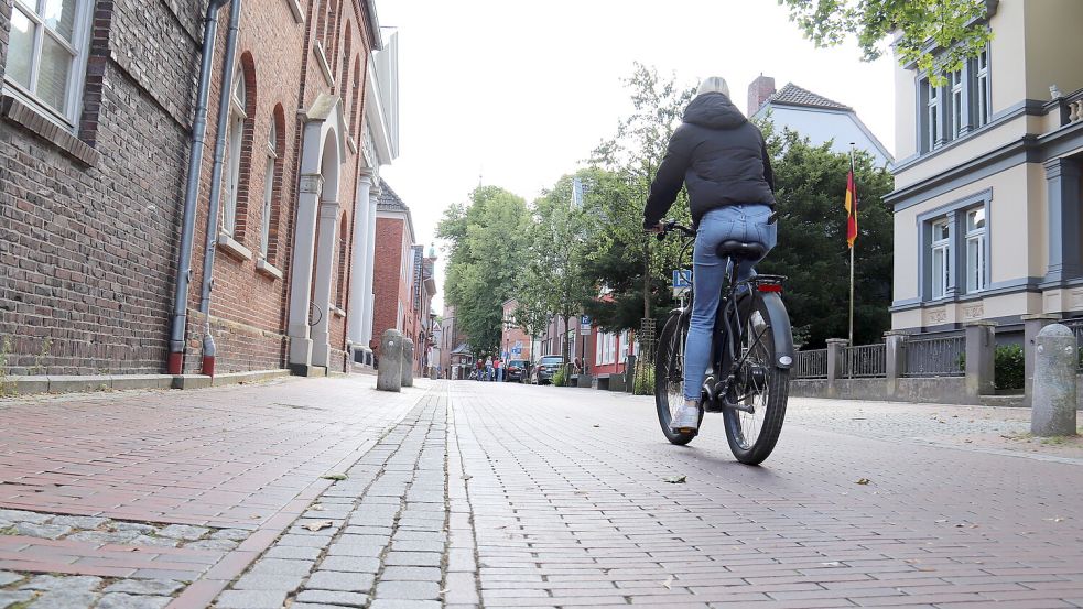 Die Kirchstraße wird eine von sieben neuen Fahrradstraßen in der Auricher Innenstadt. Foto: Heino Hermanns