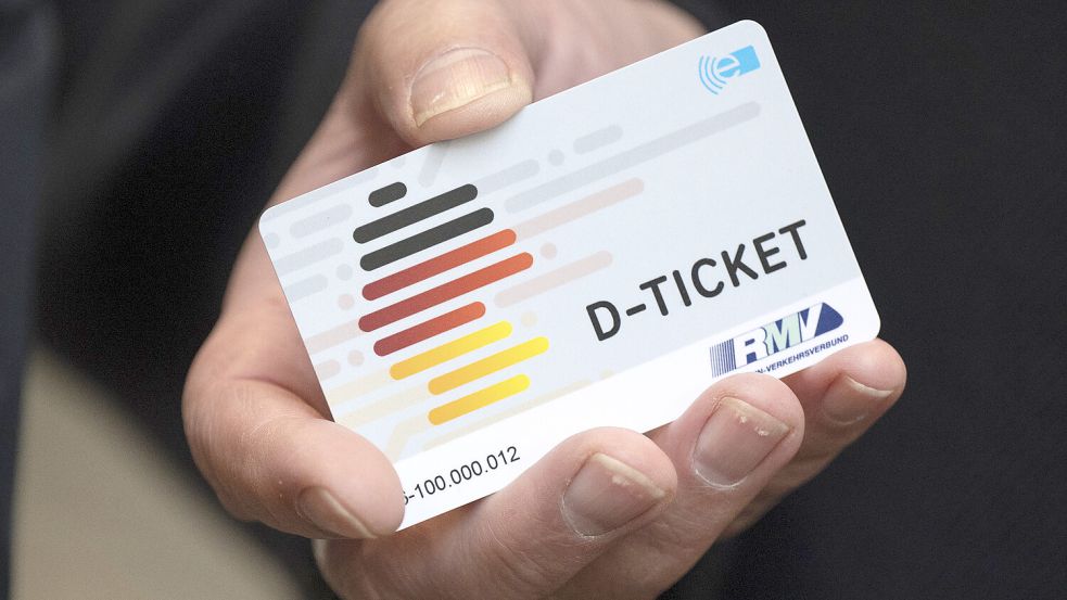 Deutschlandticket Foto: BORIS ROESSLER