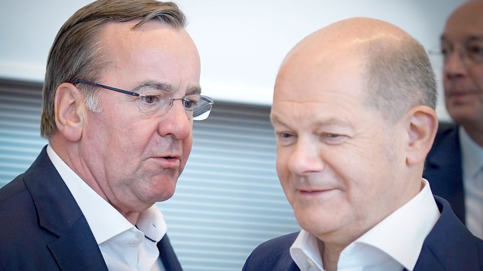 Zwei gebürtige Osnabrücker: Verteidigungsminister Boris Pistorius und Kanzler Olaf Scholz (beide SPD). Foto: Imago Images
