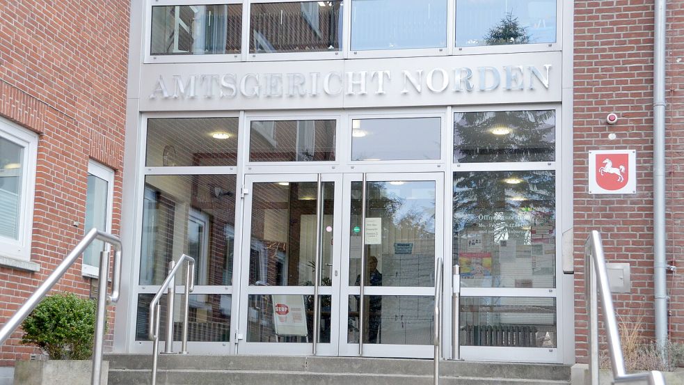 Vor dem Amtsgericht Norden musste sich der Auricher am Dienstag verantworten. Foto: Thomas Dirks