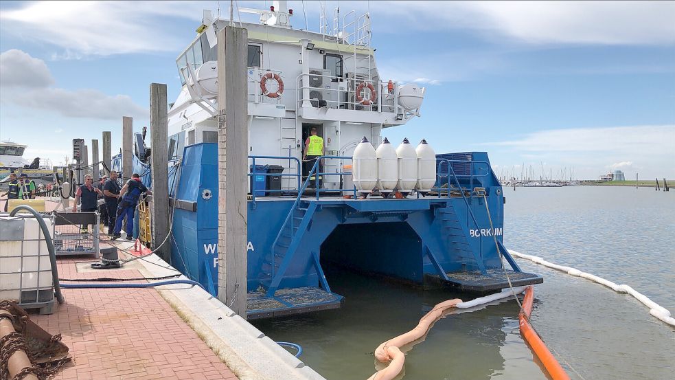 Dieses Schiff soll das Öl verloren haben. Foto: Weymer