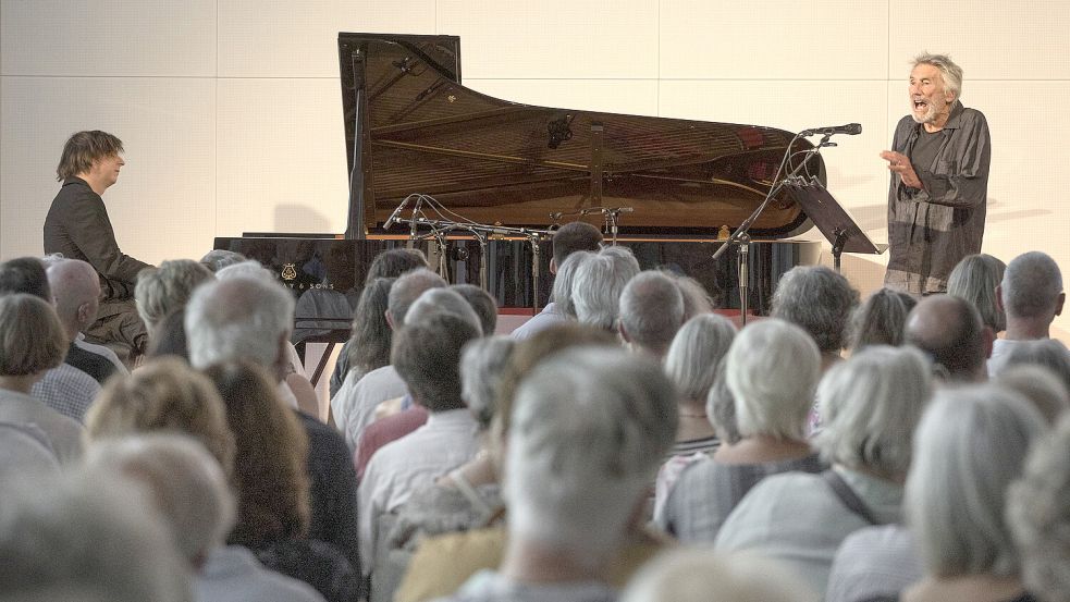 Einfach großartig: Christian Brückner führt vor Ohren, wie aktuell die Deutschlandbeschreibungen von Heinrich Heine sind. Foto: Nikolai Wolff/Fotoetage
