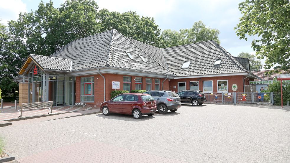 Von der Sparkasse ist nur ein SB-Bereich geblieben. Der Rest der Räume soll an die Kita Lindenbaum als Erweiterung gehen. Foto: Romuald Banik