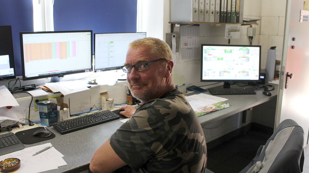 Ingo Melle passt auf, dass die Biogasanlage immer gut läuft. Foto: Oltmanns