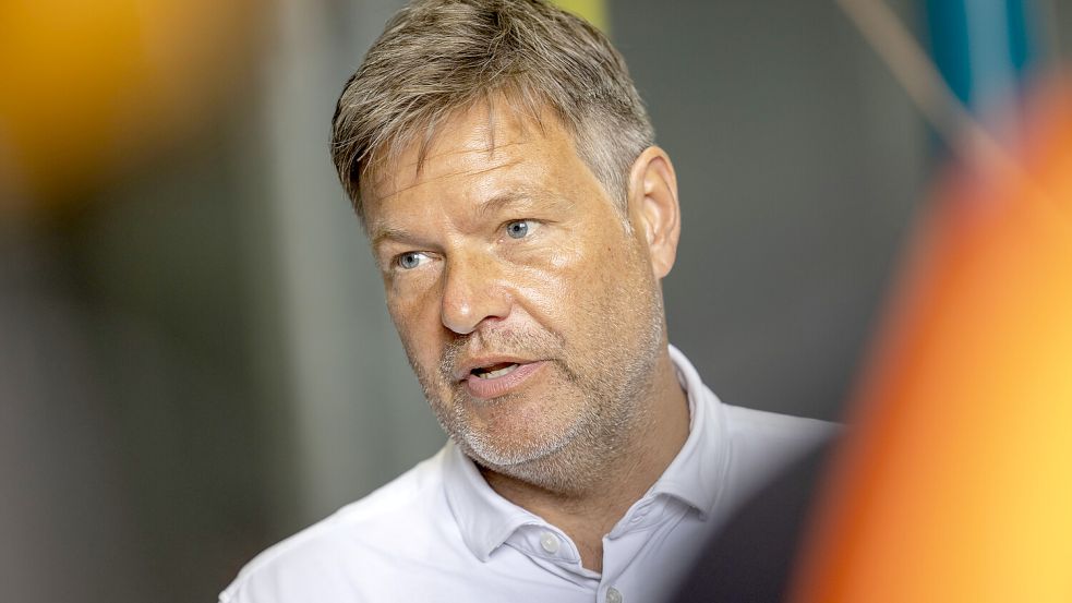 Bundeswirtschaftsminister Robert Habeck dringt ein weiteres Mal auf den Beschluss eines Industriestrompreises. Foto: dpa/Thomas Banneyer