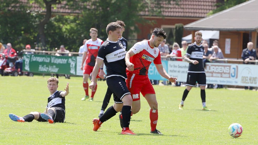 Im vergangenen Jahr verlor Wiesmoor das Derby in Großefehn knapp mit 2:3.Foto: Wilfried Gronewold