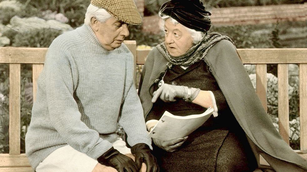 Sie waren auch im wirklichen Leben ein Paar: Stringer Davis und Margaret Rutherford in einer Verfilmung der Krimis von Agatha Christie. Foto: www.imago-images.de