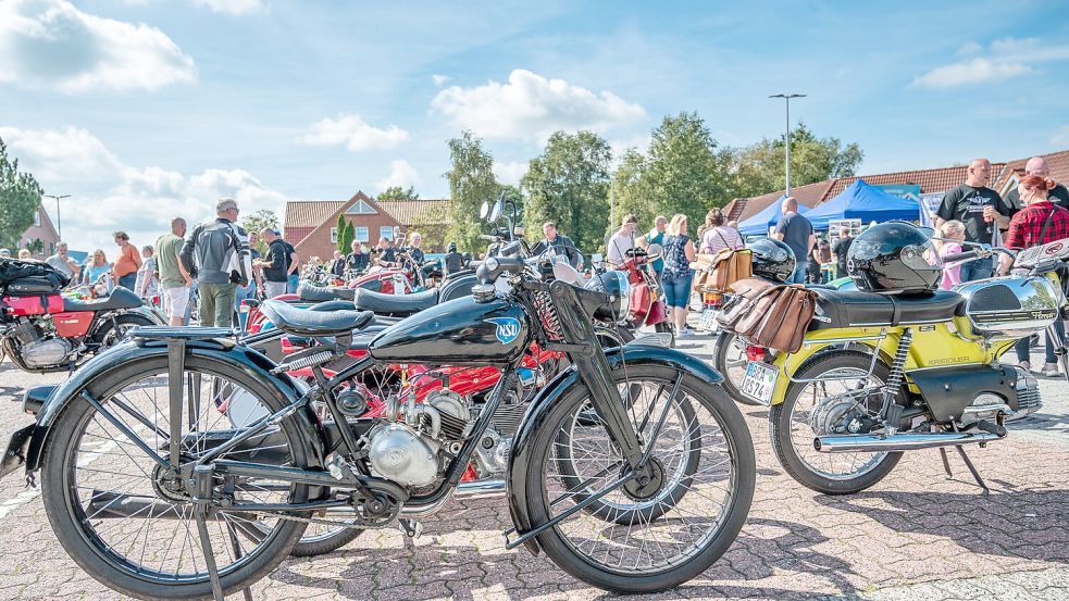 Ein Motorrad der Marke NSU.