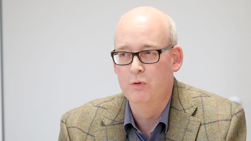 Holger Saathoff leitet in der Gemeinde Ihlow den Fachbereich Bildung. Foto: Romuald Banik
