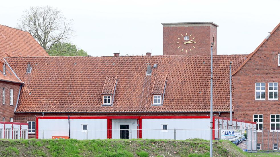 Derzeit sind mehr als 350 Flüchtlinge in der früheren Auricher Blücherkaserne untergebracht. Foto: Romuald Banik