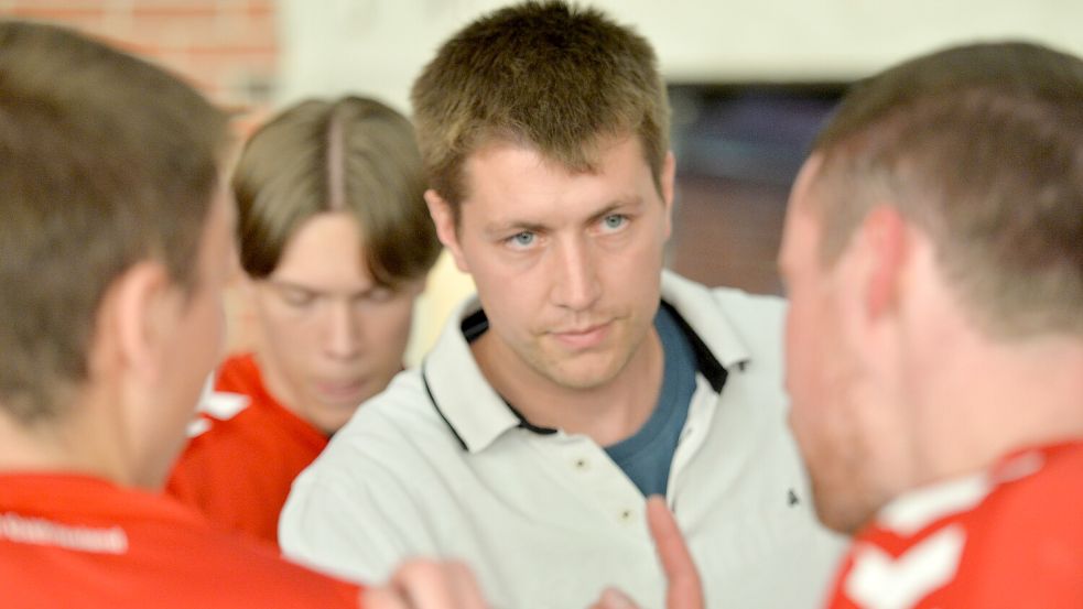 OHV-II-Trainer Sören Rossow hatte mit seinem kleinen Kader beim TV Cloppenburg einen schweren Stand. Foto: Bernd Wolfenberg