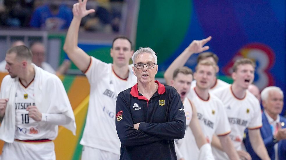 Ehrgeiz, Teamgeist, Führungsstärke und vor allem Fairness – das kann sich die Politik vom Basketball noch abschauen. Foto: Michael Conroy/AP/dpa