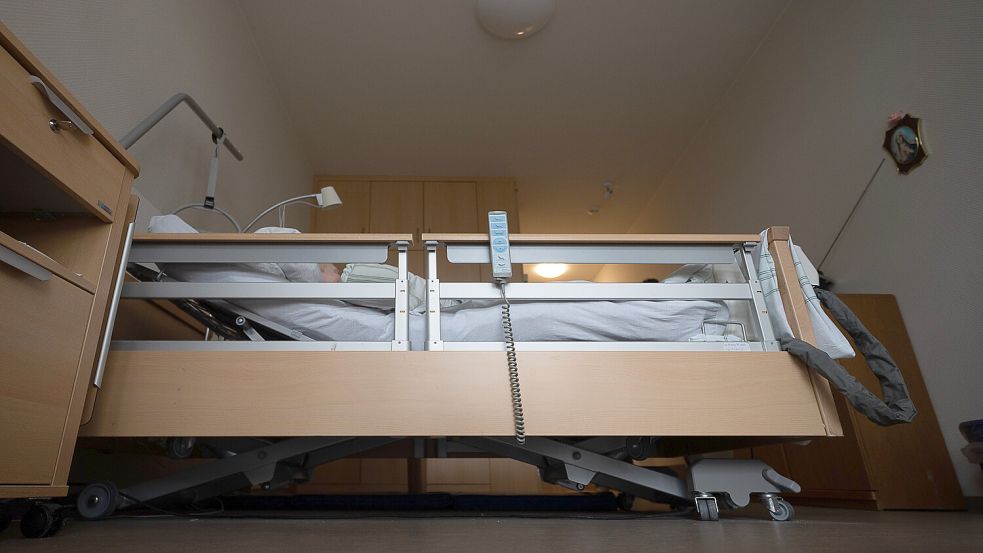 In Hamburg soll ein Altenpfleger seine ehemalige Patientin vergewaltigt haben. Foto: dpa/Sebastian Gollnow