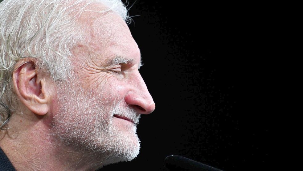 Rudi Völler will konstruktiv mit dem neuen DFB-Geschäftsführer Andreas Rettig zusammenarbeiten. Foto: Bernd Thissen/dpa