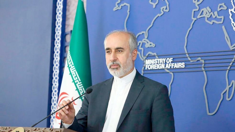 Irans Außenamtssprecher Nasser Kanaani bei einer Pressekonferenz in Teheran. Foto: Uncredited/Iranian Foreign Ministry/AP/dpa