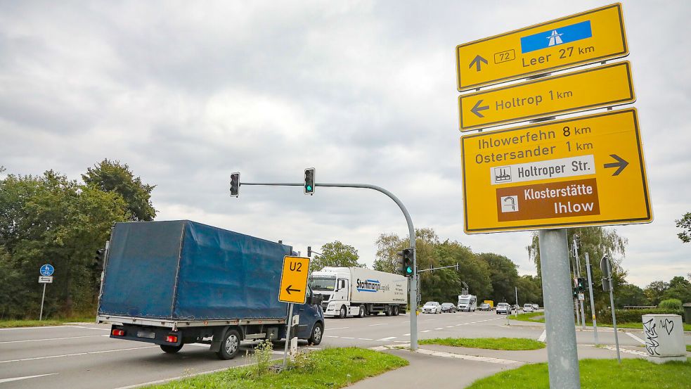 Eine steigende Zahl von Lastwagen verlangsamt das Durchkommen auf der Bundesstraße 72. Foto: Romuald Banik