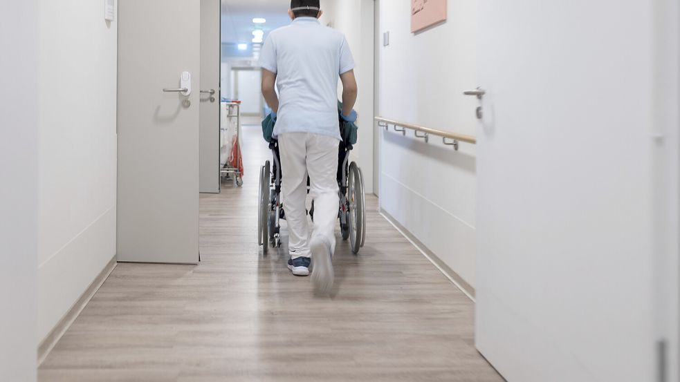 Der AOK-Pflege-Report deckte erschreckende Zustände in Pflegeheimen auf. Foto: IMAGO IMAGES / photothek