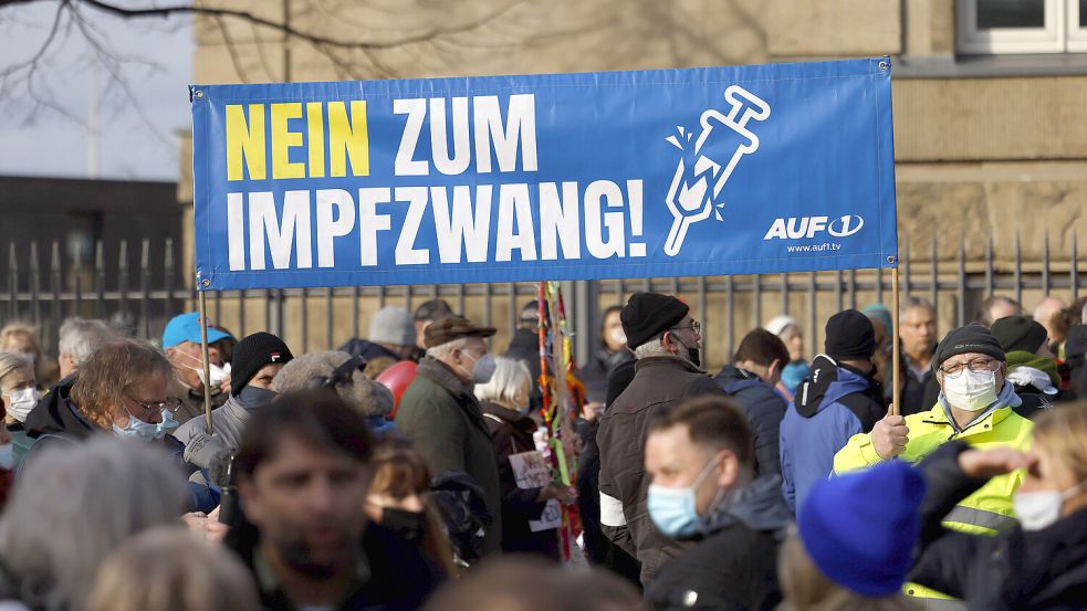 Verbreitet regelmäßig Fakenews über Corona und Impfungen: der rechtsextreme Sender „Auf1“. Foto: Future Images / Imago Images