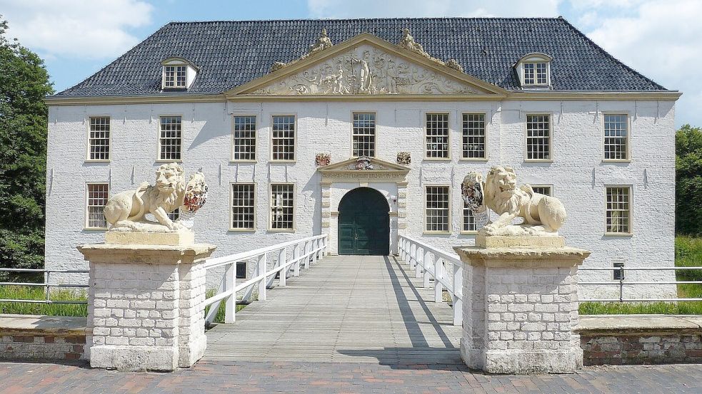 Die Realschule befindet sich im Dornumer Schloss. Foto: Pixabay