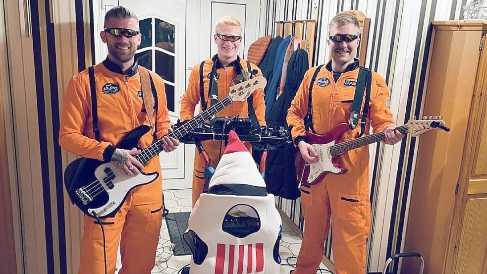 Renke Mannott (von links), Marten Friedrichs und Alexander Dreesch beim Martinilaufen 2022. Foto: privat