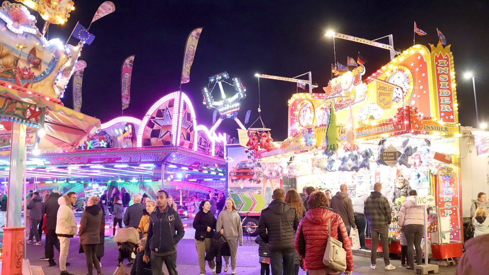 Das Wetter blieb am Sonnabend stabil. Entsprechend zog der Markt viele Besucher an. Foto: Karin Böhmer