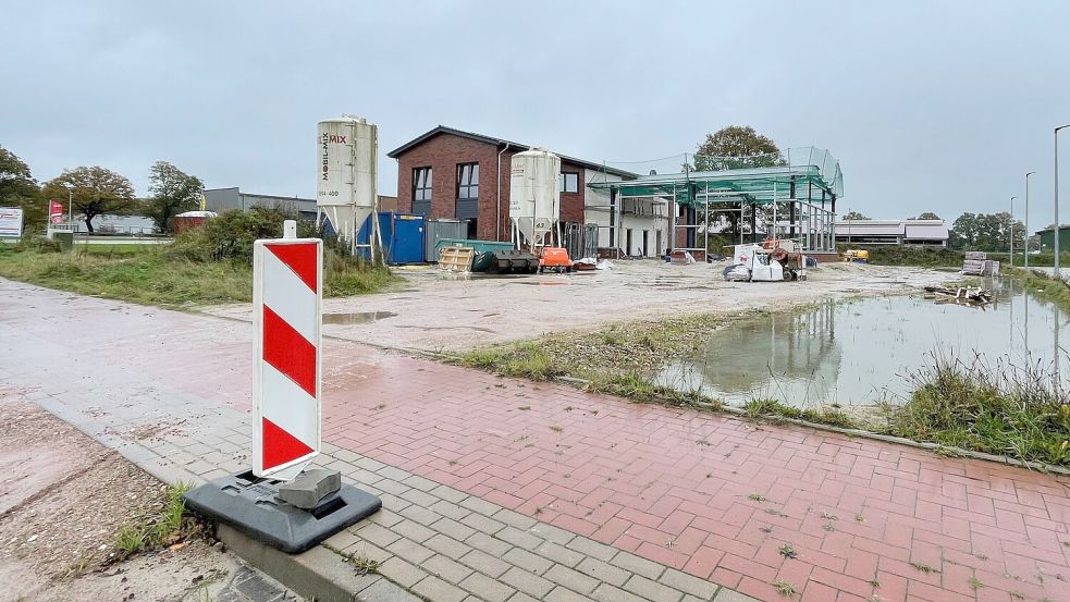 Im Gewerbegebiet Schirum IV wird derzeit noch gebaut. Fotos: Boschbach