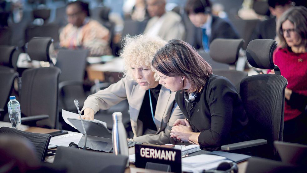 Jennifer Morgan, Sonderbeauftragte für internationale Klimapolitik, mit Außenministerin Annalena Baerbock auf dem Klimagipfel des vergangenen Jahres im ägyptischen Sharm el Sheik. Foto: www.imago-images.de