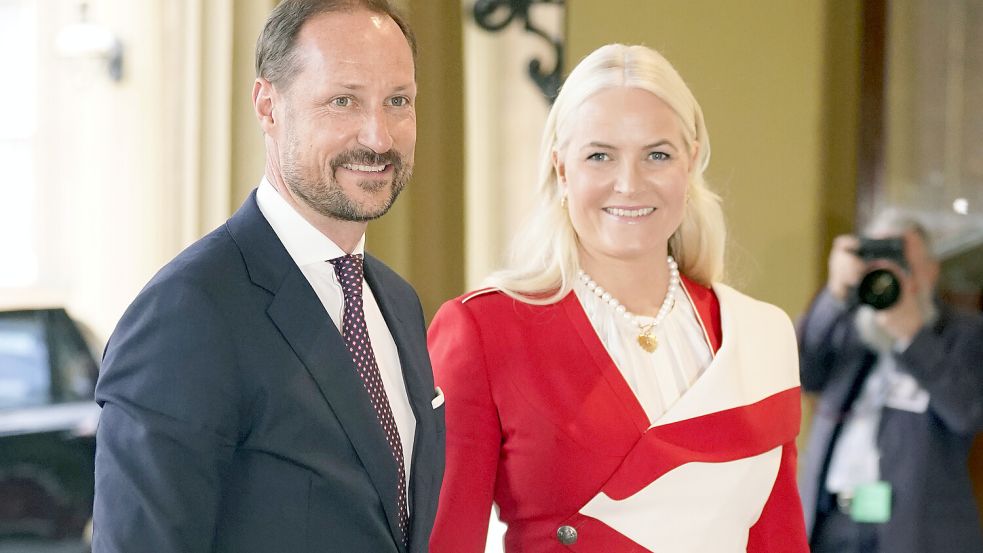 Das norwegische Kronprinzenpaar Haakon und Mette-Marit besuchen ab 6. November Deutschland. Die Norweger schätzen die beiden. Foto: Danny Lawson