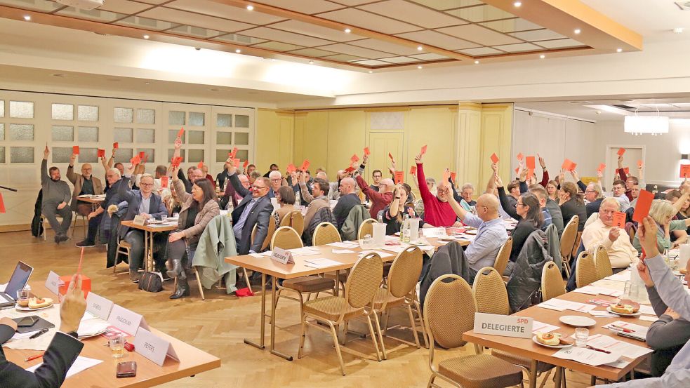 Nur drei Delegierte waren mit der Satzungsänderung nicht einverstanden. Foto: Heino Hermanns