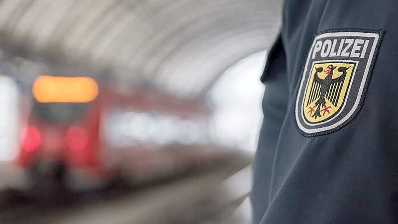 Die Bundespolizei kontrollierte am Emder Bahnhof. Symbolfoto: Bundespolizei