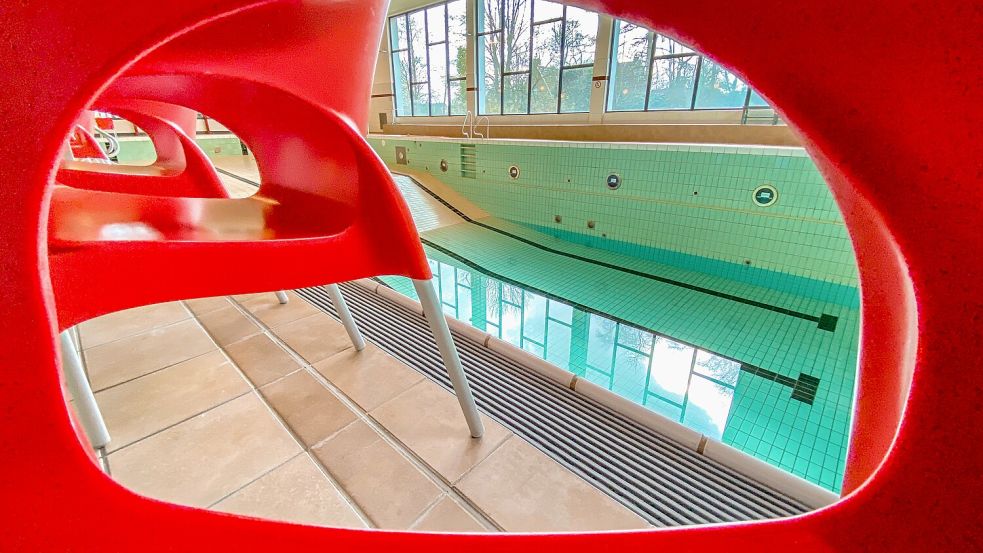 So leer wie auf diesem Foto wird das Wiesmoorer Hallenbad auch ab Sommer kommenden Jahres aussehen. Dann beginnt die Sanierung. Foto: Archiv/Cordsen