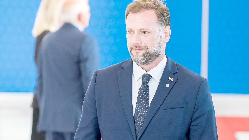 Nachdem er einen tödlichen Autounfall verursachte, wurde Kroatiens Verteidigungsminister Mario Banozic entlassen. Schon in der Vergangenheit fiel er durch Skandale auf. Foto: imago images/ZUMA Wire