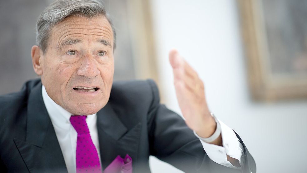 Trigema-Chef Wolfgang Grupp stößt mit Aussagen zum Ukraine-Krieg auf Unverständnis. Foto: dpa/Sebastian Gollnow