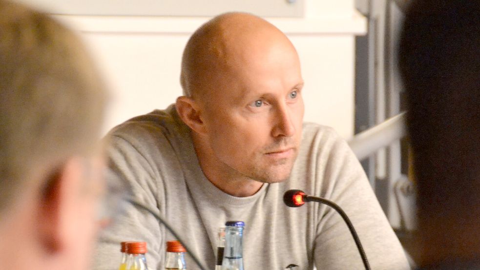Leidet unter der Dauerbaustelle: Zahnarzt Dr. Rainer Janssen. Foto: Aiko Recke