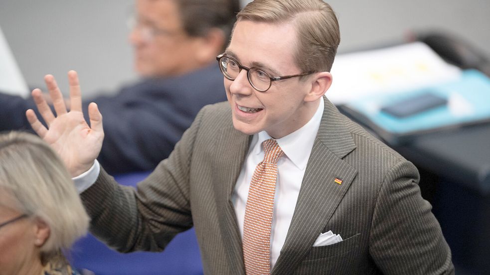 Am 10. November wurde er 31 Jahre: Einige Witze über sein Alter haben sich abgegriffen, findet Philipp Amthor. Foto: dpa/Kilian Genius