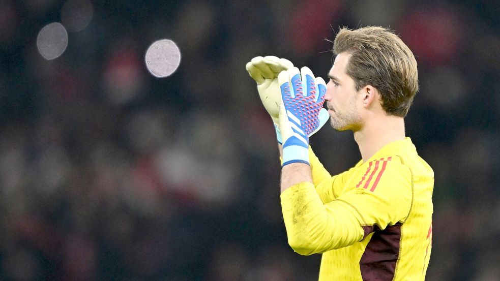 Kevin Trapp musste in Berlin dreimal hinter sich greifen. Foto: Robert Michael/dpa