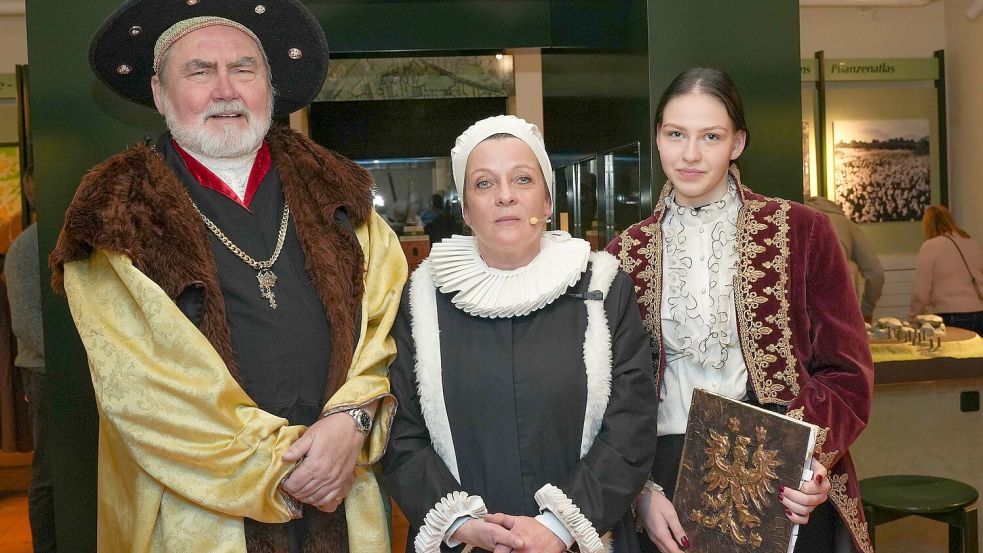 In aufwändigen Kostümen traten die Darsteller im Museum auf.