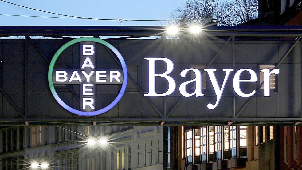 Bayer hat eine Studie zu einem Medikamentenhoffnungsträger wegen mangelnder Wirksamkeit abgebrochen. Foto: Oliver Berg/dpa