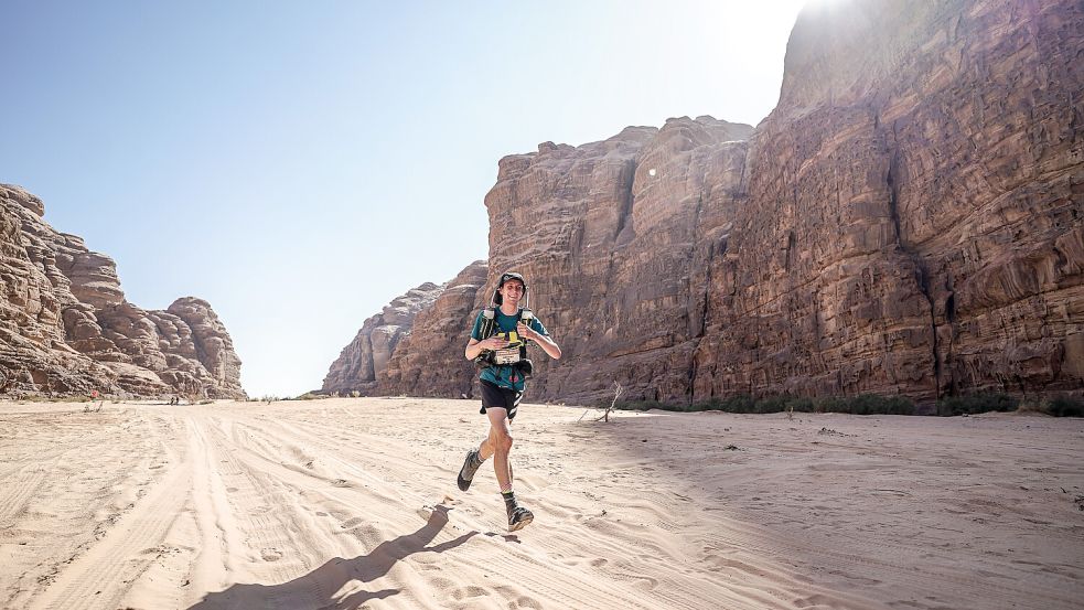 Brennend heißer Wüstensand: Sebastian Lefering aus Wiesens hat bei einem 100-Kilometer-Wüstenlauf in Südjordanien mitgemacht. Foto: privat