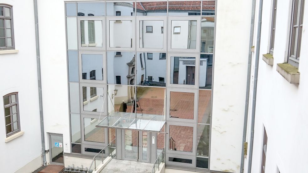 Heute fiel vor dem Landgericht in Aurich das Urteil gegen einen Wittmunder, der mit einem Messer auf seine Eltern eingestochen hatte. Foto: Romuald Banik
