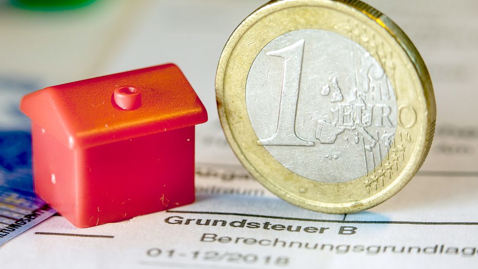Die Grundsteuer B betrifft die meisten Grundstücksbesitzer. Foto: Jens Büttner/DPA