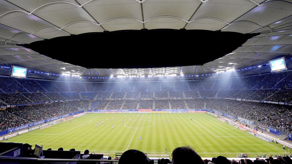 Im Hamburger Volksparkstadion findet unter anderem auch eine Viertelfinalpartie statt. Foto: dpa/Maurizio Gambarini
