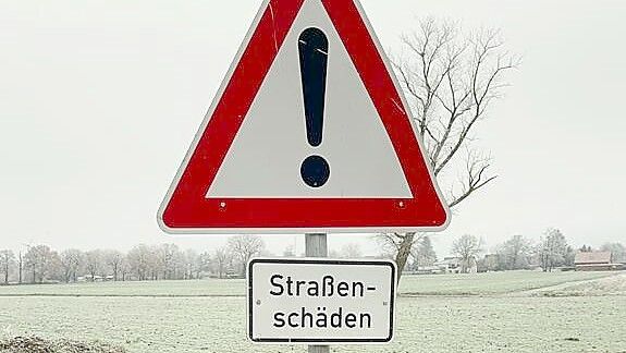 Unter anderem am Brauers Trift in Victorbur wurde kurzfristig ein Warnschild aufgestellt. Foto: privat