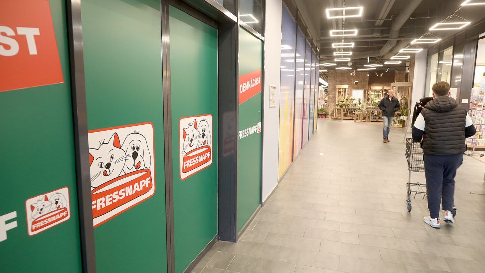 Der neue Fressnapf-Markt am Pferdemarkt wird seit einigen Wochen eingerichtet. Nun soll er nächste Woche eröffnen. Foto: Romuald Banik