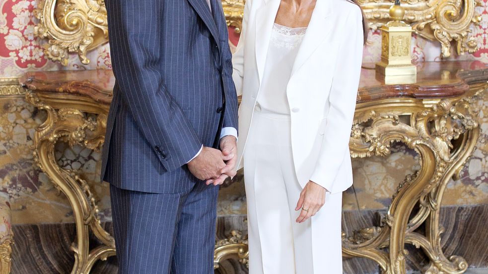 König Felipe VI. und Königin Letizia bei einem ihrer öffentlichen Auftritte. Hat sie ihren Mann betrogen? Foto: dpa/EUROPA PRESS