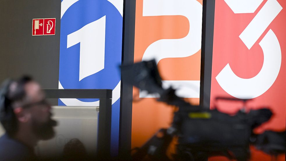 Das Erste, das Zweite und 3Sat - die öffentlich-rechtlichen Fernsehsender sollen Doppelstrukturen abbauen, fordert die CDU. Foto: dpa/Arne Dedert