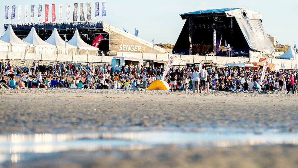 Live-Konzerte mit Top-Künstlern am Strand von Norderney: Das Summertime-Festival auf der Insel ist ein großer Erfolg. Tickets sind sehr gefragt. Foto: Hauke-Christian Dittrich/DPA/ARCHIV